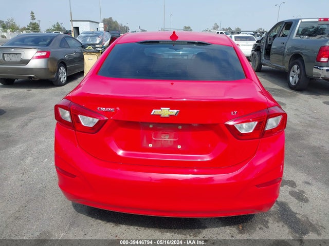 Chevrolet Cruze Lt Auto 2018 1G1BE5SM0J7181450 Image 16