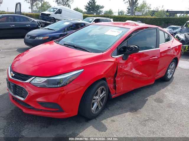 Chevrolet Cruze Lt Auto 2018 1G1BE5SM0J7181450 Image 2