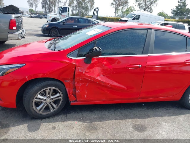 Chevrolet Cruze Lt Auto 2018 1G1BE5SM0J7181450 Image 6