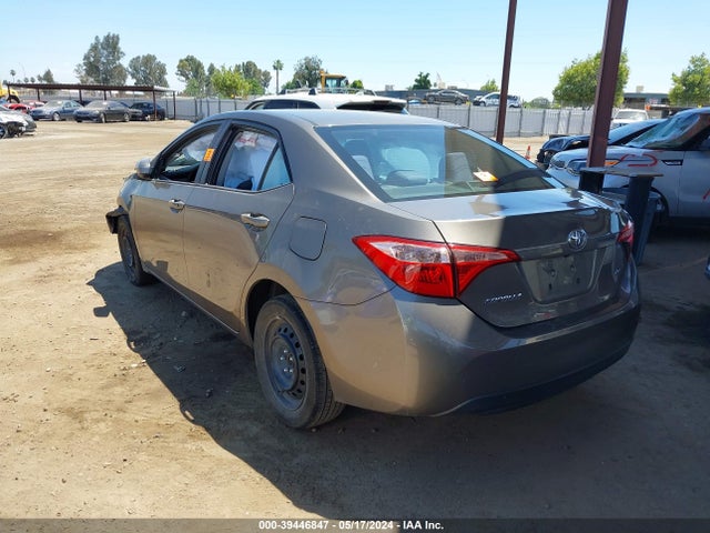 Toyota COROLLA LE 2019 5YFBURHE8KP857791 Image 3