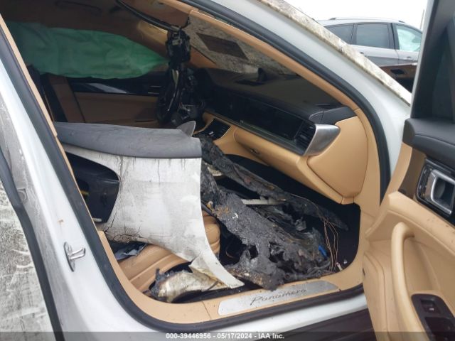 WP0AA2A73KL102290 Porsche PANAMERA 4