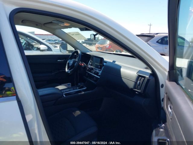 5N1DR3BAXNC247431 Nissan Pathfinder Sv 2wd