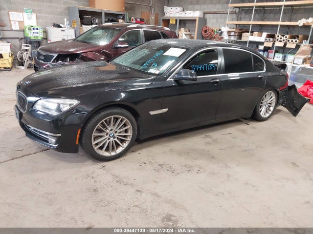 BMW 750li Xdrive 2015 WBAYF8C53FD654142 Image 2