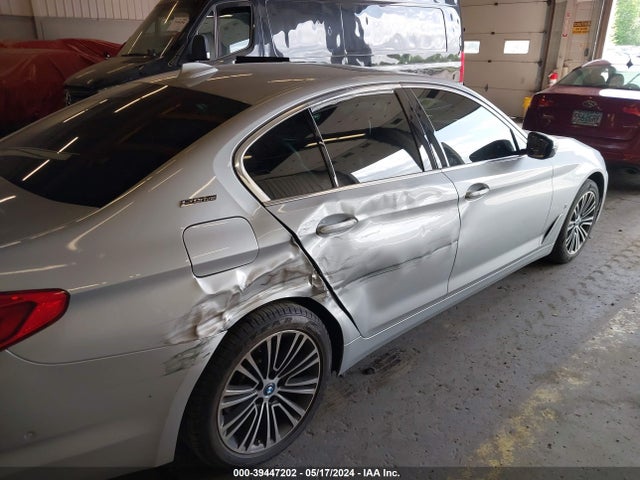 WBAJB1C59JG623912 BMW 530e Xdrive Iperformance