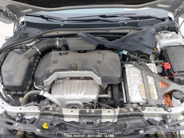 1G4ZP5SZ5JU143575 Buick Lacrosse Essence
