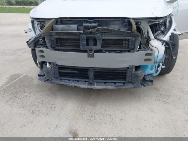1G4ZP5SZ5JU143575 Buick Lacrosse Essence