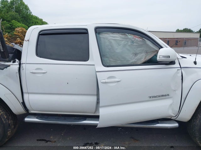 Toyota Tacoma Base V6 2015 3TMLU4ENXFM186052 Image 13