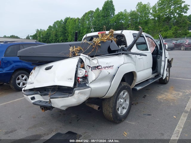 Toyota Tacoma Base V6 2015 3TMLU4ENXFM186052 Image 4