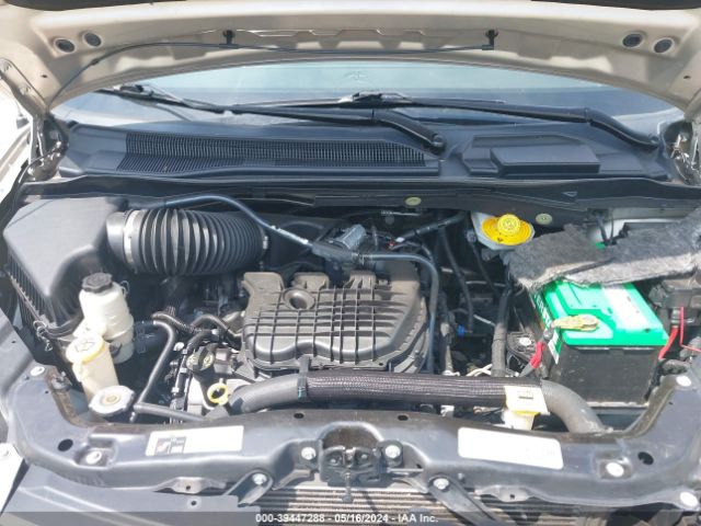 2C4RC1GG8ER461709 Chrysler Town & Country Limited