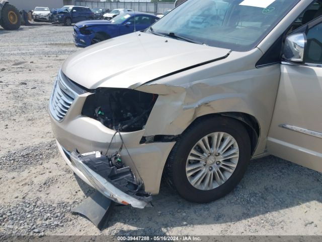 2C4RC1GG8ER461709 Chrysler Town & Country Limited