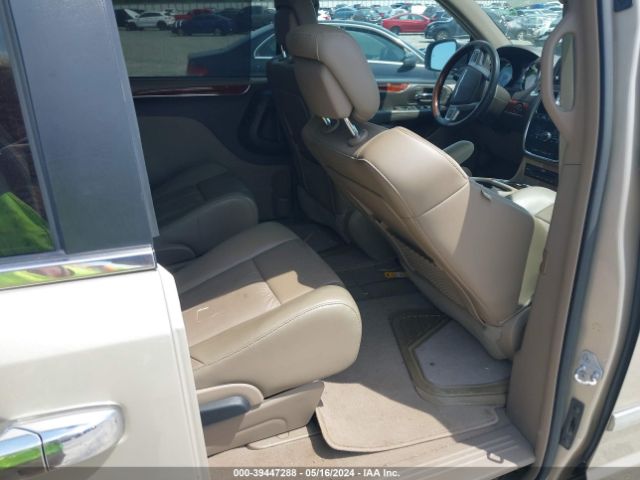 2C4RC1GG8ER461709 Chrysler Town & Country Limited
