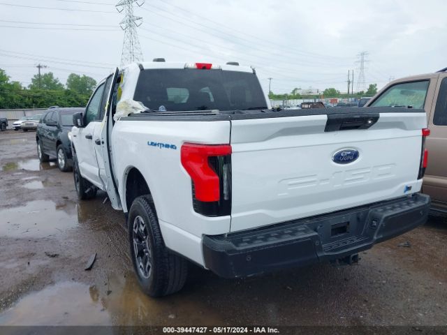 1FTVW1EL5NWG02460 Ford F-150 Lightning Pro