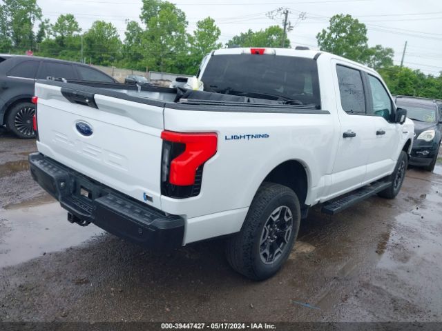 1FTVW1EL5NWG02460 Ford F-150 Lightning Pro