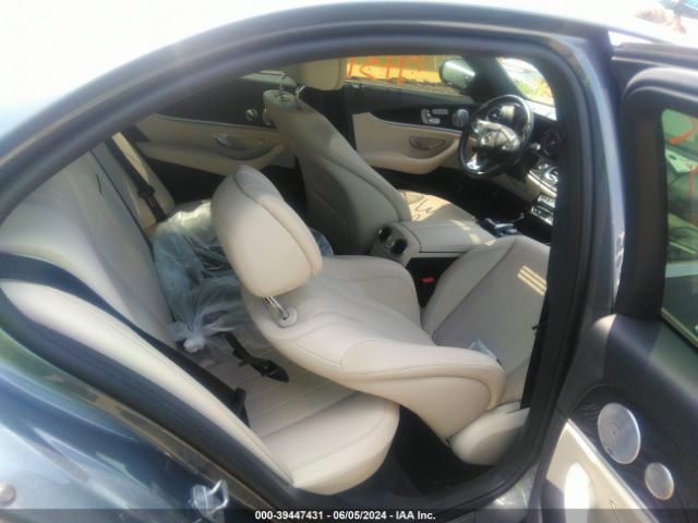 WDDZF4KB9HA228439 Mercedes-Benz E 300 4matic