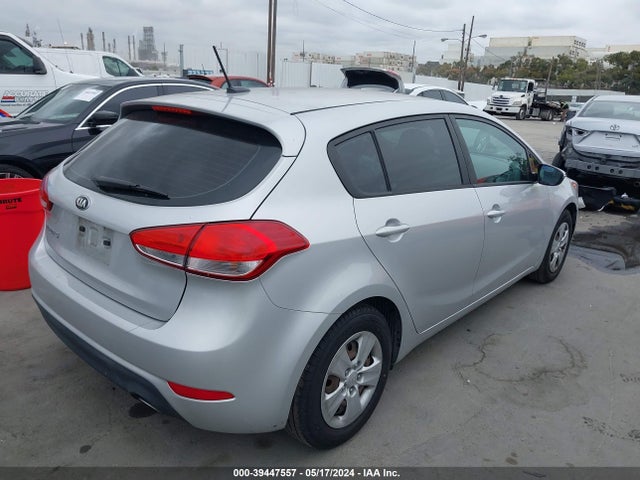 KIA FORTE LX 2017 KNAFK5A85H5667311 Image 4