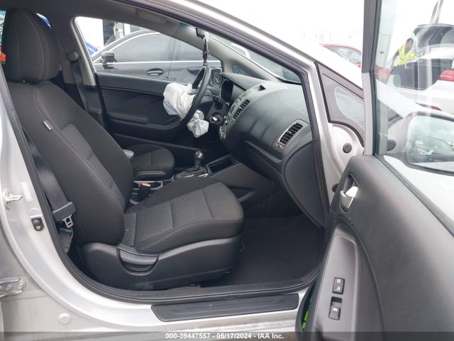 KIA FORTE LX 2017 KNAFK5A85H5667311 Image 5