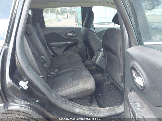 1C4PJMCS9FW530067 Jeep Cherokee Latitude