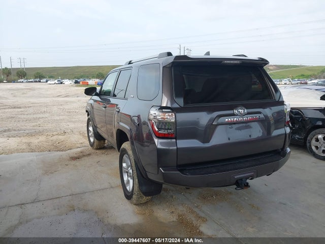 Toyota 4RUNNER SR5 2022 JTEMU5JR7N5982096 Image 3