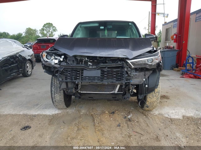 Toyota 4RUNNER SR5 2022 JTEMU5JR7N5982096 Image 6