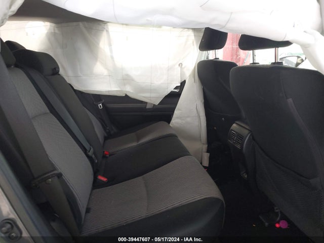 Toyota 4RUNNER SR5 2022 JTEMU5JR7N5982096 Image 8