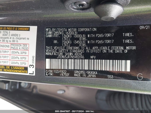 Toyota 4RUNNER SR5 2022 JTEMU5JR7N5982096 Image 9