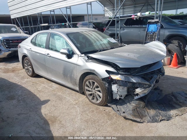 Toyota CAMRY LE 2024 4T1R11AK2RU223278 main image