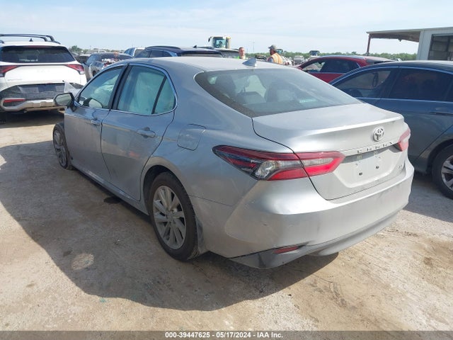 Toyota CAMRY LE 2024 4T1R11AK2RU223278 Image 3