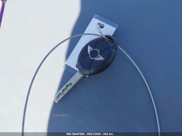 2005 MINI COOPER S WMWRE33525TL14138 Photo 10