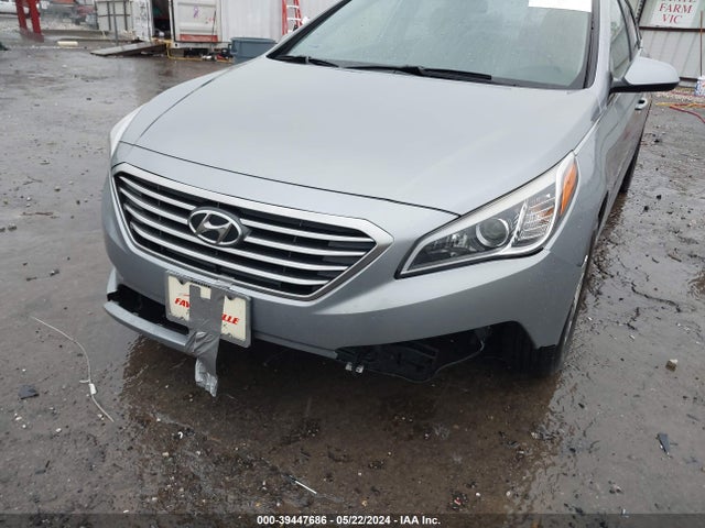 Hyundai SONATA SE 2015 5NPE24AFXFH153457 Image 6