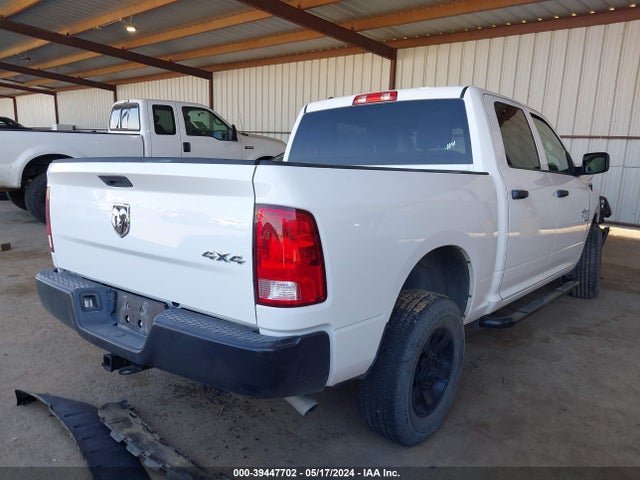 1C6RR7KG4KS621188 RAM 1500 Classic Tradesman  4x4 5'7 Box