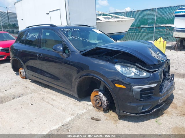 2017 PORSCHE CAYENNE WP1AA2A29HKA89014 Photo 0