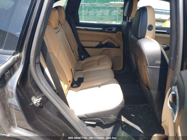 2017 PORSCHE CAYENNE WP1AA2A29HKA89014 Photo 7