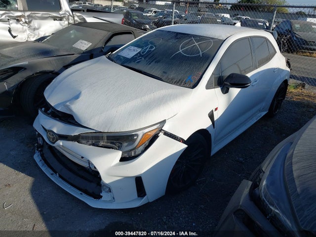 Toyota Gr Corolla Premium 2024 JTNABAAE1RA008593 Image 2