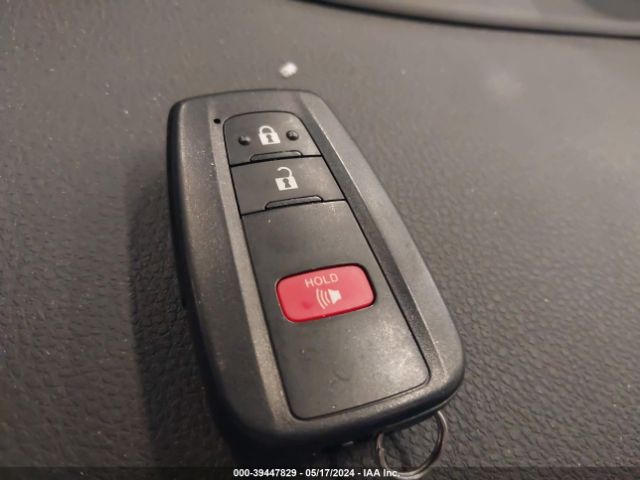 JTDL9RFU0L3020544 Toyota Prius Le Awd-e