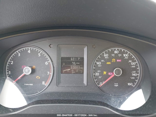 3VW2K7AJXEM206947 Volkswagen Jetta 2.0l S