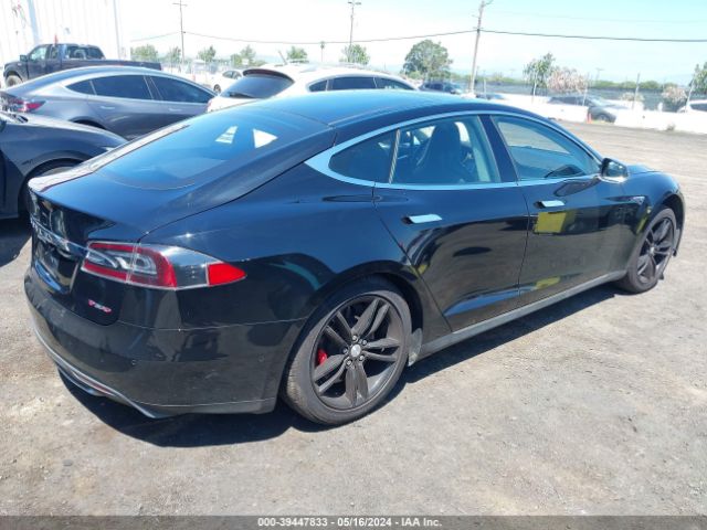 5YJSA1H2XEFP66196 Tesla Model S P85d