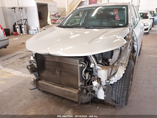 2GNAXUEV8K6292946 Chevrolet EQUINOX LT