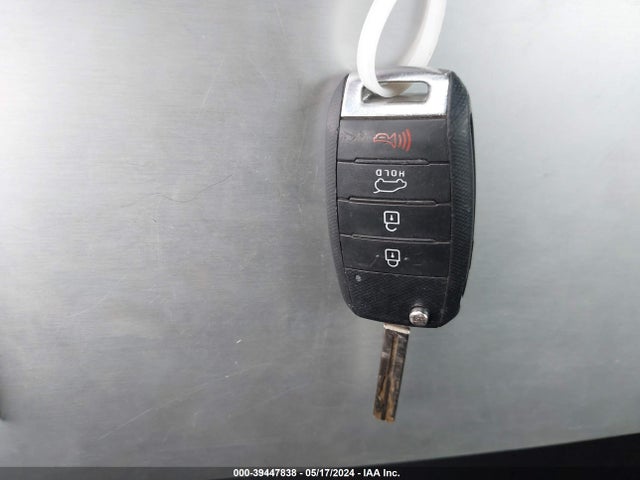 KIA SOUL + 2018 KNDJP3A56J7575045 Image 11