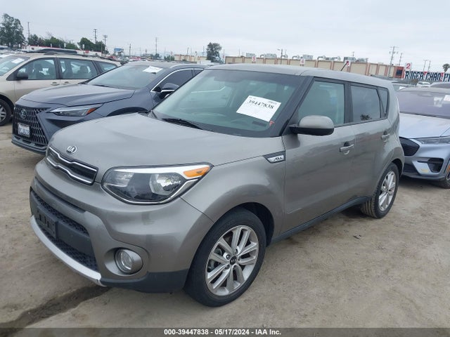 KIA SOUL + 2018 KNDJP3A56J7575045 Image 2