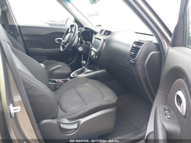 KIA SOUL + 2018 KNDJP3A56J7575045 Image 5