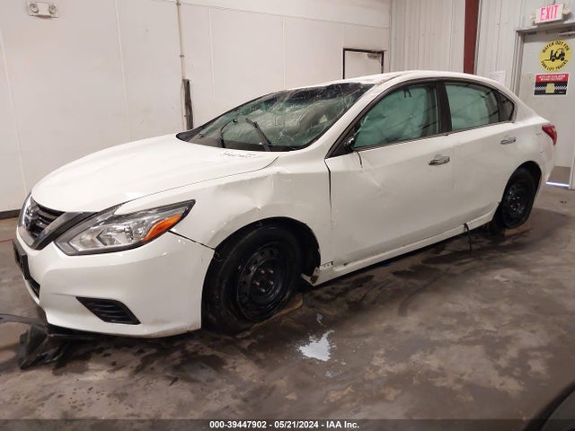 Nissan Altima 2.5 S 2016 1N4AL3AP1GN313585 Image 2
