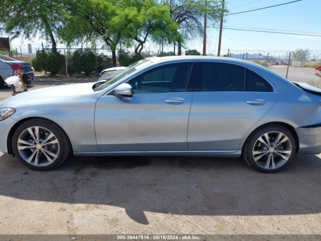 55SWF4JB2FU096111 Mercedes-Benz C 300 Luxury/sport