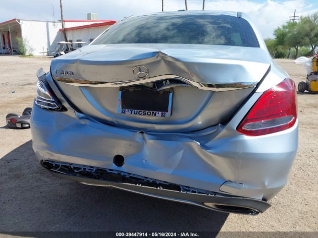 55SWF4JB2FU096111 Mercedes-Benz C 300 Luxury/sport