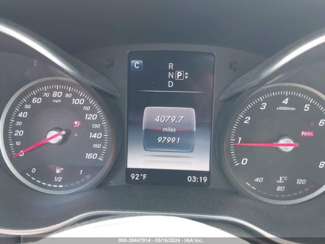 55SWF4JB2FU096111 Mercedes-Benz C 300 Luxury/sport