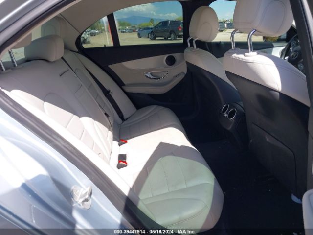 55SWF4JB2FU096111 Mercedes-Benz C 300 Luxury/sport
