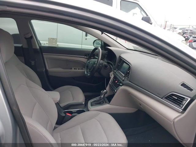 Hyundai ELANTRA SE 2017 5NPD84LF6HH024786 Image 5