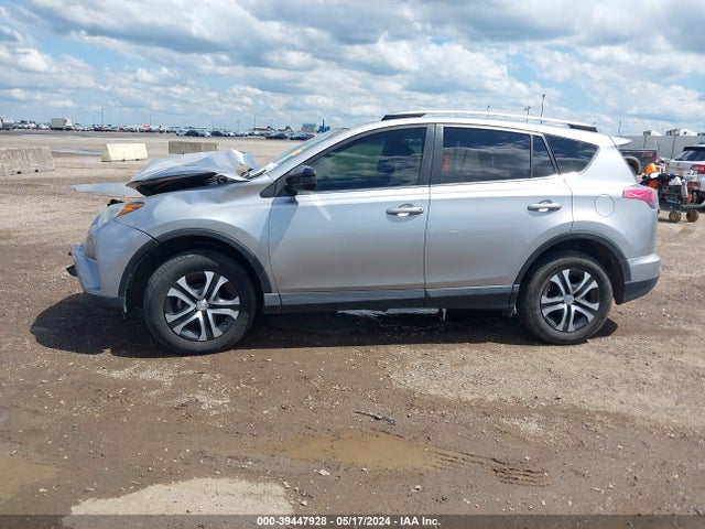 Toyota RAV4 LE 2018 JTMZFREV8JJ174831 Image 14