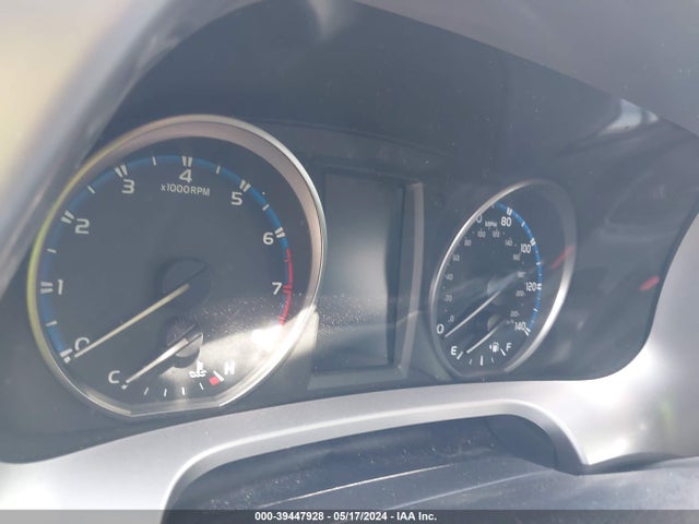 Toyota RAV4 LE 2018 JTMZFREV8JJ174831 Image 7
