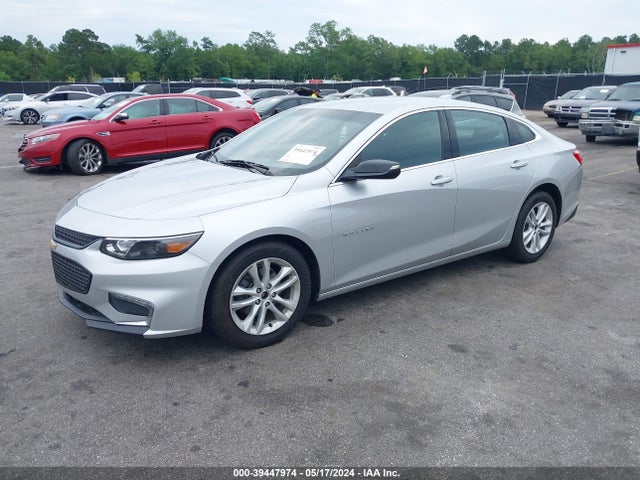 Chevrolet MALIBU LT 2018 1G1ZD5ST0JF250913 Image 2