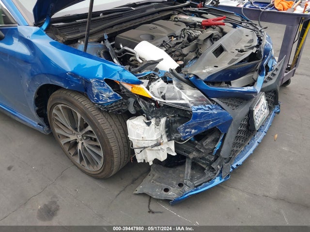 Toyota CAMRY SE 2018 4T1B11HK9JU010811 Image 17